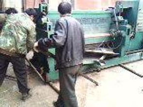 深圳市大众搬厂装卸设备搬运现场与运输货物打包服务